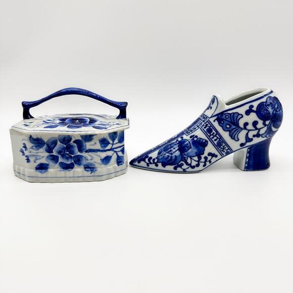 Chinese Canton Chinoiserie Blue White Trinket Box w/ Lid Plus Ceramic Shoe - Picture 7 of 13